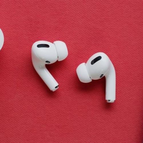Lộ diện những hình ảnh thực tế đầu tiên của tai nghe AirPods 3