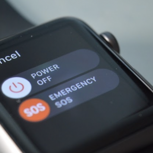 Apple Watch tiếp tục lập chiến công, cứu sống một người đàn ông bị cuốn ra biển