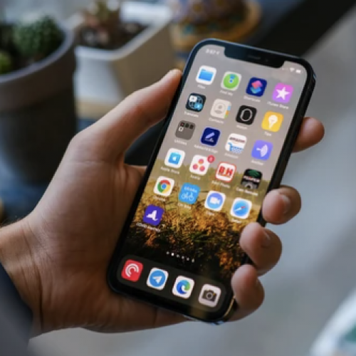 Bất ngờ phát hiện thủ phạm làm chậm iPhone, là kẻ quen mặt đến không ngờ