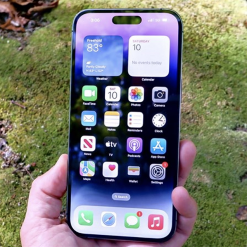 iPhone 14 cắm sạc qua đêm có thể sập nguồn